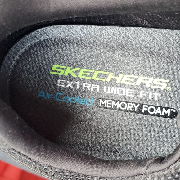 Sketchers MEN size 13 extra wide NWOT - Picture 4 of 13